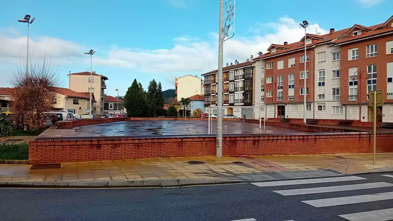 Pista de futbito de la calle Calder&oacute;n de la Barca. /T.S.M