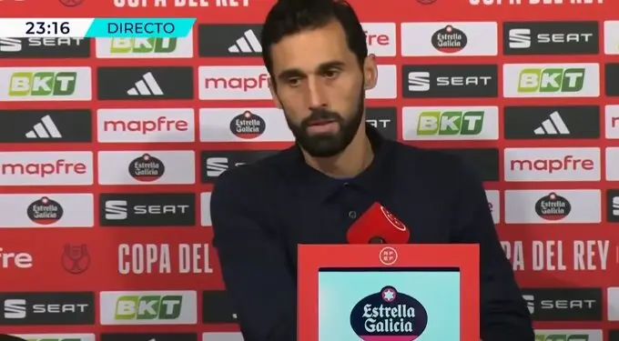 Arbeloa durante la rueda de prensa. / A.E.