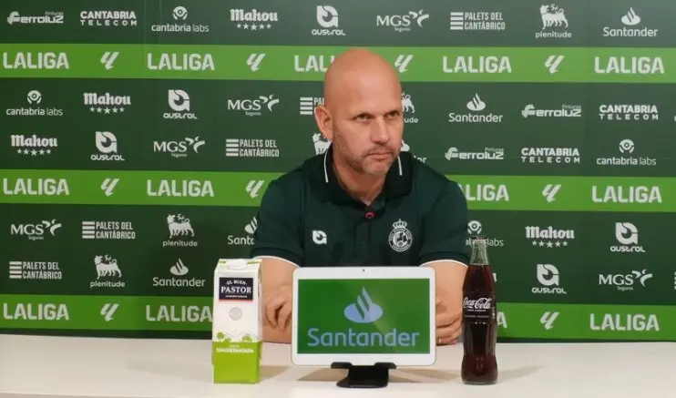 Jos&eacute; Alberto durante la rueda de prensa de ayer. / YOUTUBE