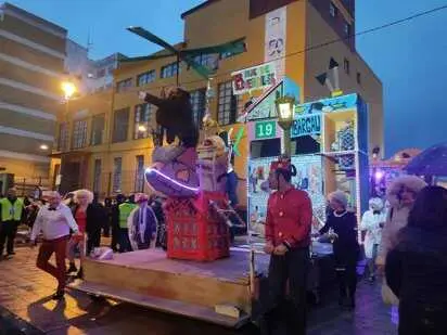La escapada perfecta desde Cantabria este invierno est&aacute; clara: carnaval, sidra, bares tematizados y carrozas en Gij&oacute;n. / EP
