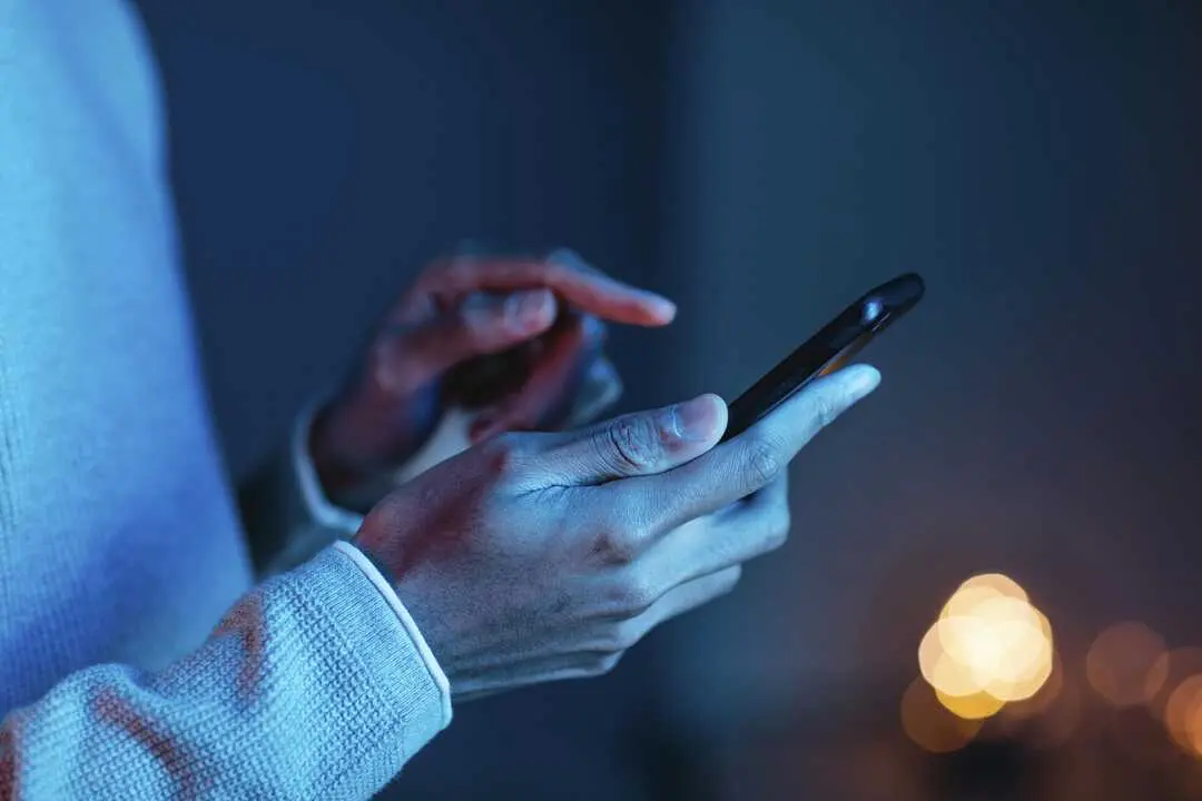 Tu m&oacute;vil te avisa cuando una app te escucha. / EP