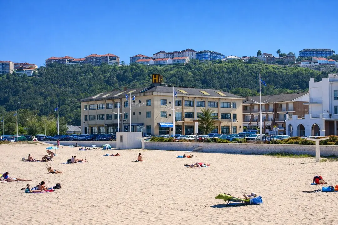 En Suances, un spa frente a la r&iacute;a te espera para vivir San Valent&iacute;n con la intensidad de lo simple. / A.E
