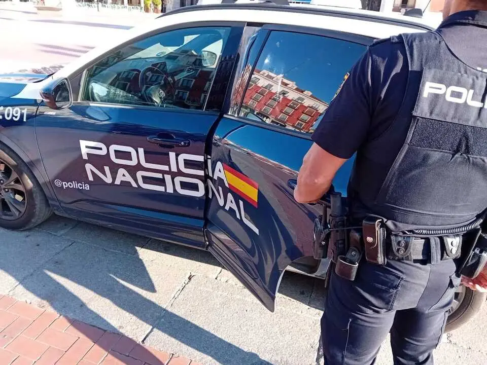 Una patrulla de la Polic&iacute;a Nacional. / EP