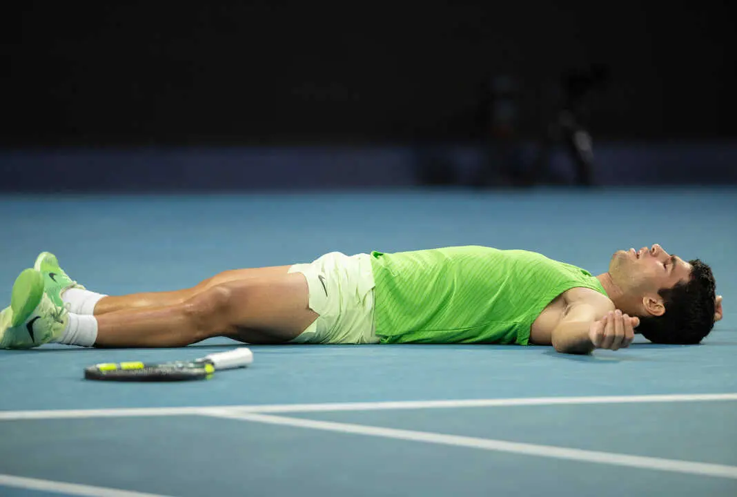 Alcaraz lo tiene claro: su mejor preparaci&oacute;n para enfrentarse a Djokovic est&aacute; en el trabajo invisible. / EP