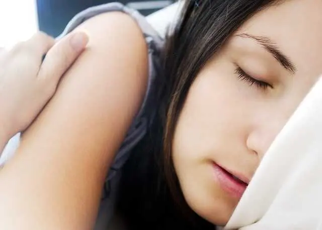 Una persona durmiendo. / EP