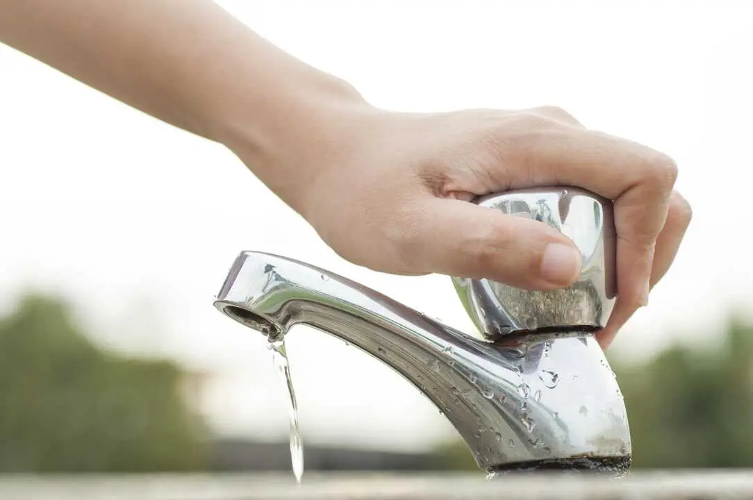 Varias zonas residenciales de ambos municipios quedar&aacute;n sin agua durante la ma&ntilde;ana. / ep