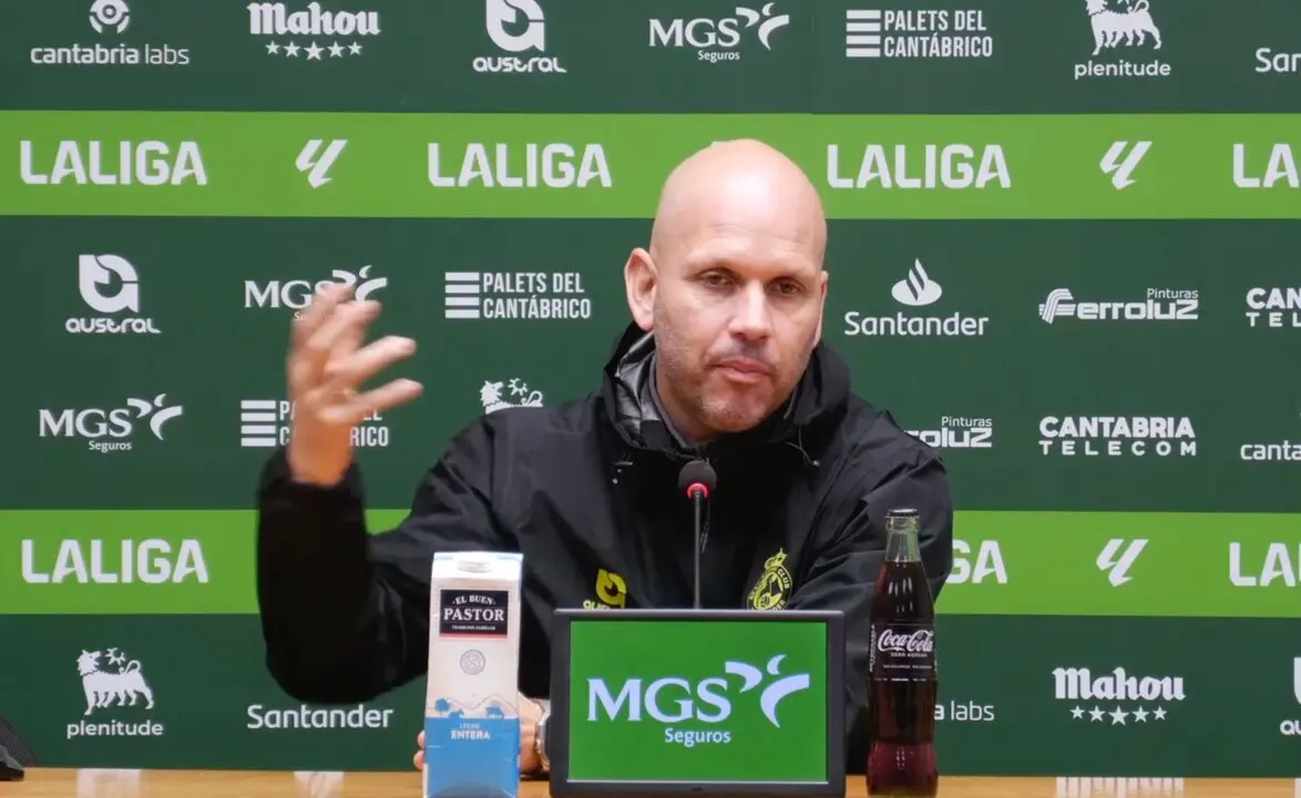 Rueda de prensa Previa de Jos&eacute; Alberto del Racing &ndash; Mirand&eacute;s en la Jornada 25 LaLiga Hypermotion.