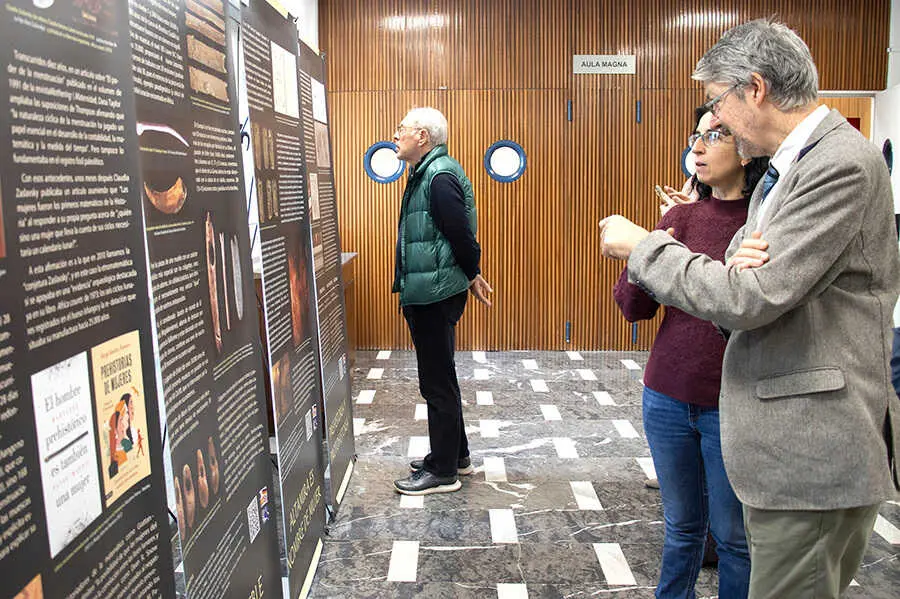 La muestra En los Or&iacute;genes. Arte, G&eacute;nero y Matem&aacute;tica en la Prehistoria. / U.C