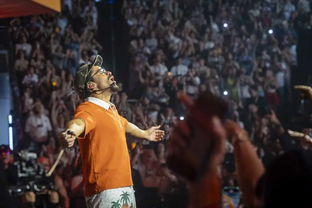 Bad Bunny durante un concierto. / Pablo Mart&iacute;nez / Archivo