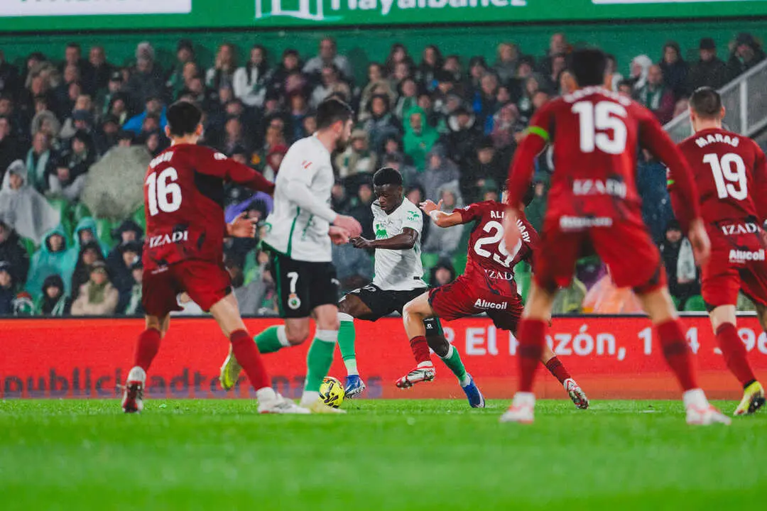 Uno de los momentos del partido de ayer. / RRC