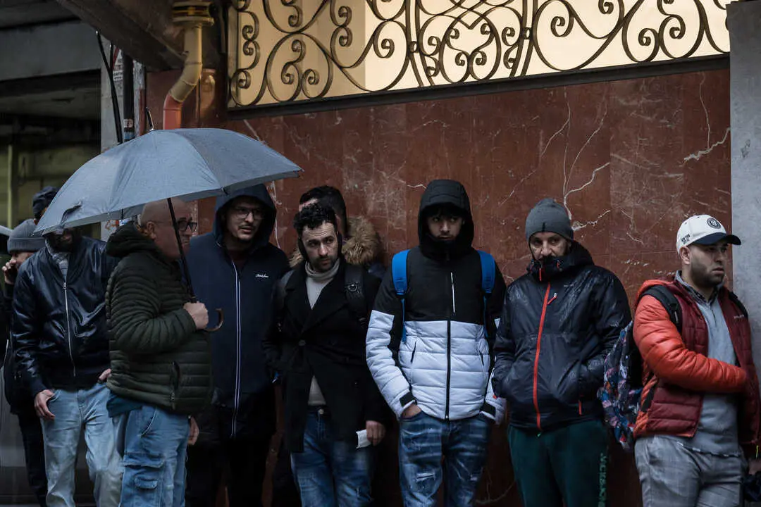 El repunte de denuncias se produce mientras el Ejecutivo tramita la regularizaci&oacute;n de m&aacute;s de 500.000 inmigrantes. / EP