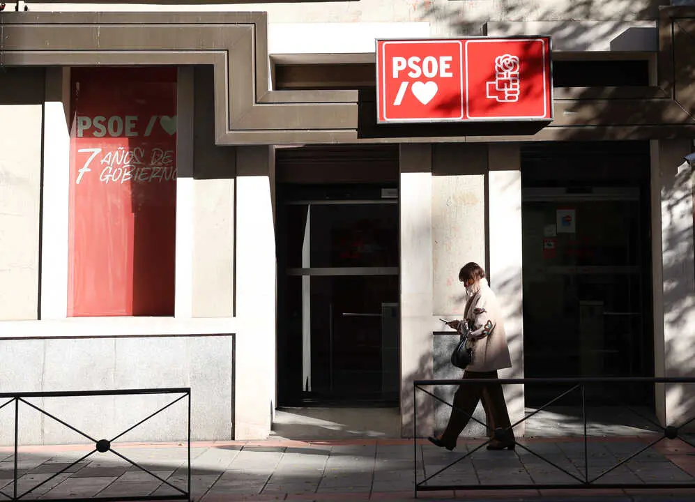 Fachada de la sede del PSOE en Ferraz. / EP