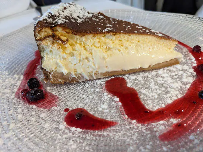 Uno de los postres que ofrece el restaurante La Yerbita. / A.E