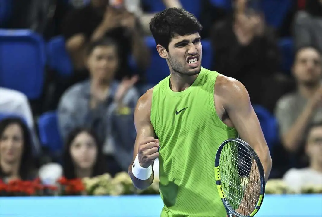Carlos Alcaraz durante el ATP Doha. / EP