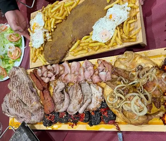 La tabla que ofrece el restaurante. / A.E