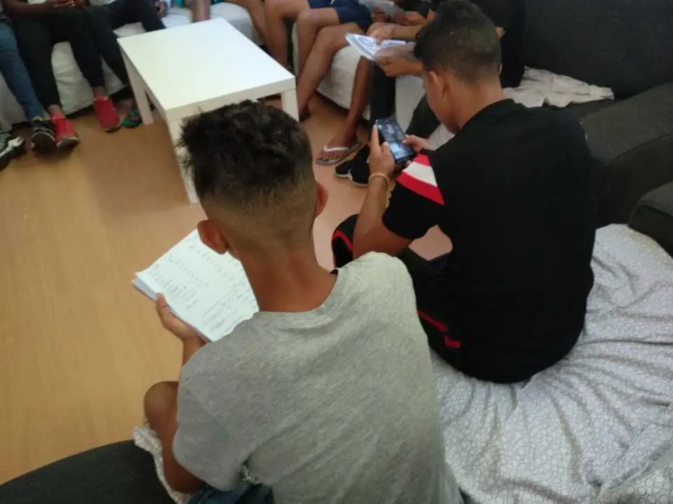 Varios menores extranjeros no acompa&ntilde;ados. / EP