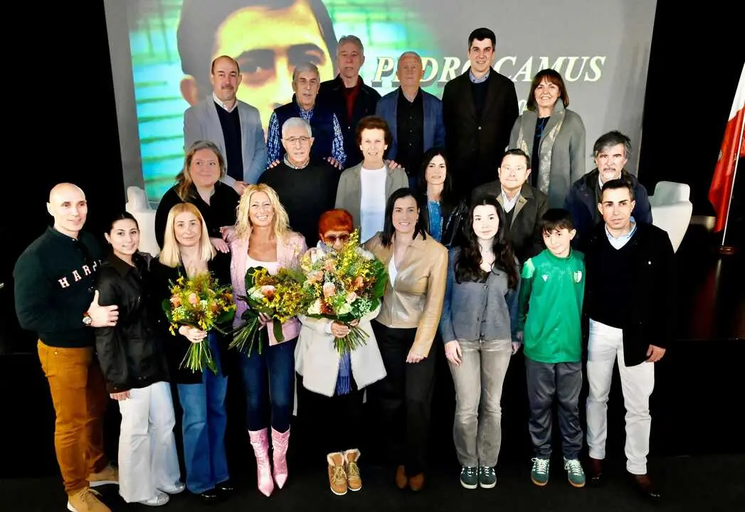 Santander homenajea al futbolista Pedro Camus. / A.E