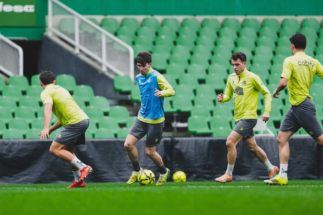 Los jugadores del Racing durante un entrenamiento. / rrc