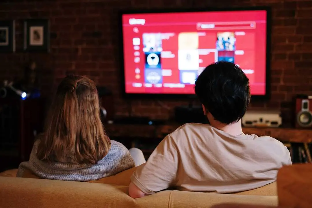 Quienes prefieren quedarse en casa suelen ser introvertidos, sensibles a los est&iacute;mulos y priorizan relaciones profundas y entornos tranquilos. / EP