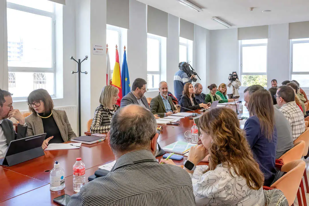Educaci&oacute;n y los sindicatos docentes han alcanzado un preacuerdo salarial tras 18 meses de conflicto. / Alerta