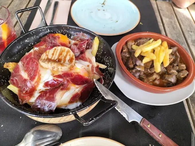 Algunos de los platos del restaurante. / A.E