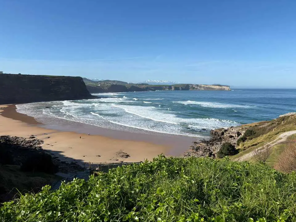 Entre acantilados, playas y restos hist&oacute;ricos, este destino esconde siglos de historia y un pasado sorprendente. / FB
