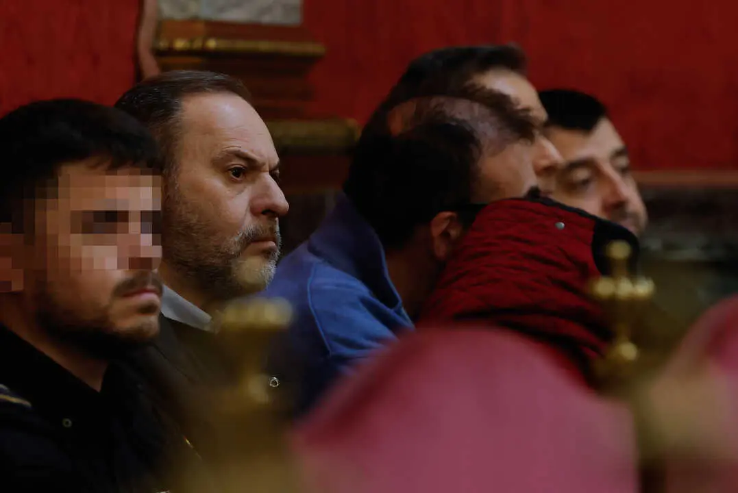 El exministro Jose Luis &Aacute;balos (i), durante la audiencia preliminar en el Tribunal Supremo. / EP