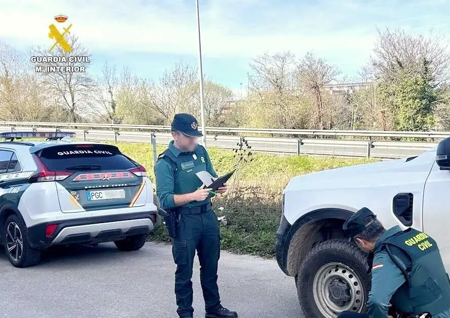 La Guardia Civil ha arrestado al presunto autor de un sabotaje en un pol&iacute;gono industrial. / GC