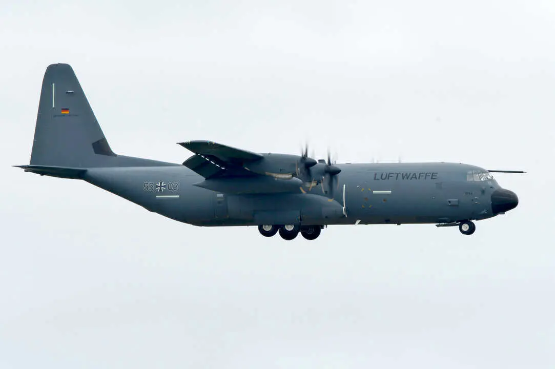 Una aeronave H&eacute;rcules del Ej&eacute;rcito colombiano se ha estrellado poco despu&eacute;s de despegar en el sur del pa&iacute;s. / EP
