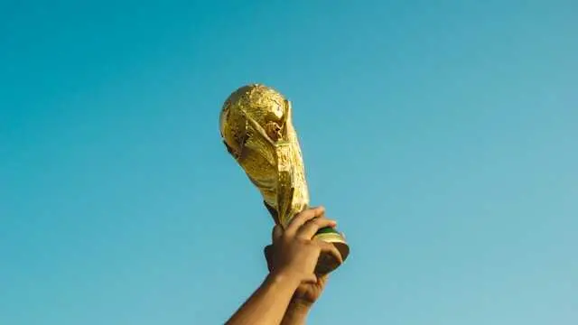 Camp Nou contra el Bernab&eacute;u: qui acollir&agrave; la final del Mundial 2030