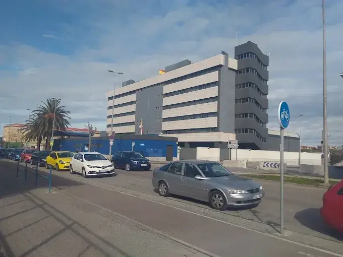 Fachada de la Polic&iacute;a Nacional Brigada Provincial de Extranjeria y Fronteras de Santander. / a.e
