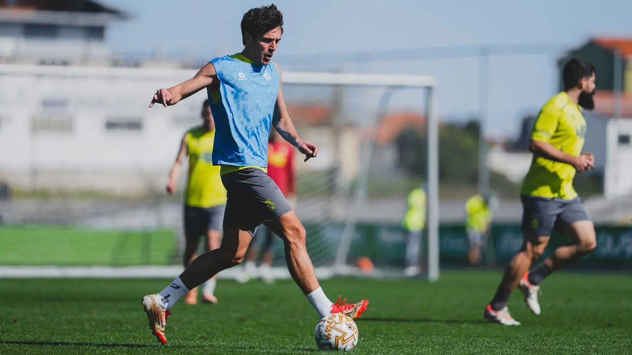 Varios jugadores del Racing durante un entrenamiento. / RRC