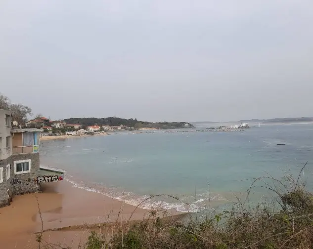El Ayuntamiento de Santander contin&uacute;a impulsando los tr&aacute;mites urban&iacute;sticos necesarios para el derribo del edificio de La Horadada, en una actuaci&oacute;n que ejecutar&aacute; el Gobierno central. / A.E