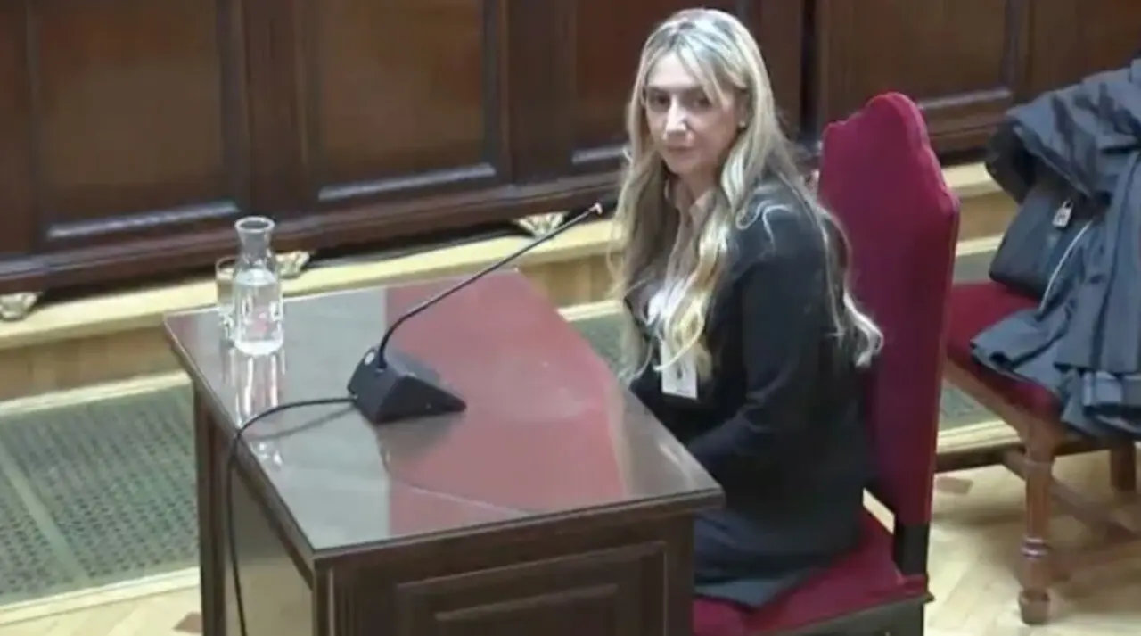 Claudia Montes, vinculada a &Aacute;balos, durante su declaraci&oacute;n en el Tribunal Supremo sobre su controvertida contrataci&oacute;n en una empresa p&uacute;blica.