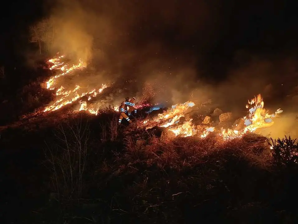 Uno de los incendios ocurridos en Cantabria esta semana. / ALERTA