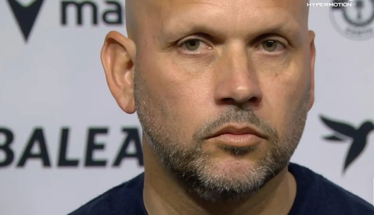 Jos&eacute; Alberto durante la rueda de prensa tras el partido.