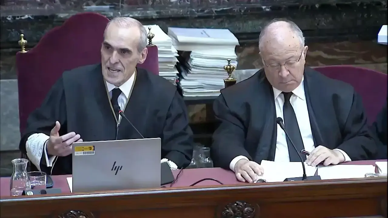 Alejandro Luz&oacute;n, durante su intervenci&oacute;n en el Tribunal Supremo en el juicio del caso mascarillas, donde la Fiscal&iacute;a sostuvo la existencia de una presunta &ldquo;organizaci&oacute;n criminal&rdquo; alrededor de &Aacute;balos y Koldo.