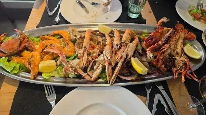 La cocina marinera sigue siendo uno de los grandes s&iacute;mbolos de Cantabria y Marisquer&iacute;a Las Teresitas es uno de sus m&aacute;ximos exponentes. / A.E
