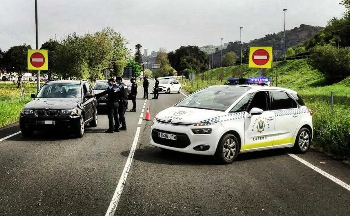 Control Policia local de Santander.