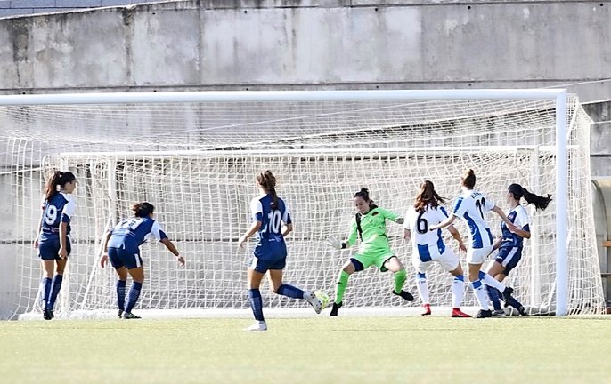 El Espanyol B certificó ayer su ascenso a la Segunda División femenina de fútbol al derrotar por 2-1 al Club Deportivo Monte.