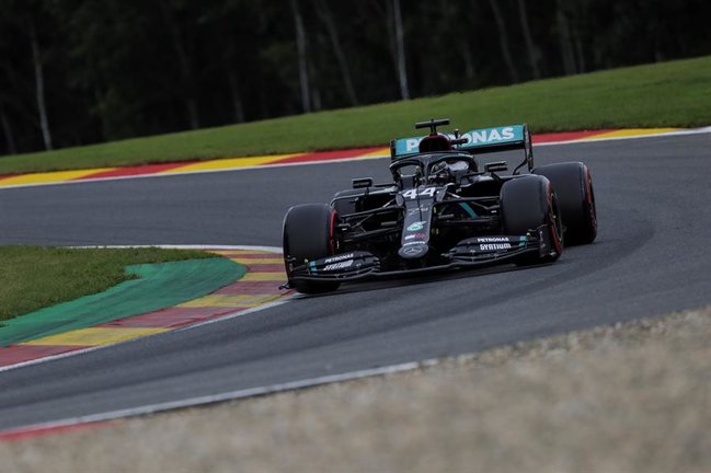 El piloto británico de Fórmula 1 Lewis Hamilton de Mercedes-AMG Petronas en acción durante la sesión de clasificación en la pista de carreras Spa-Francorchamps. EFE / EPA / Stephanie Lecocq / Pool