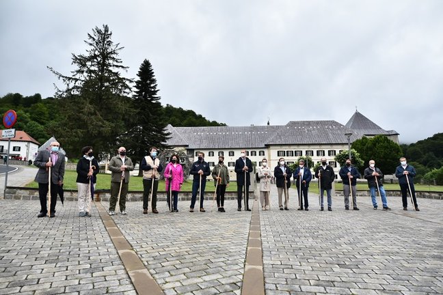 Foto de familia de los asistentes a la ceremonia de apertura del Año Jacobeo 2021-2022, a 12 de julio de 2021, en Roncesvalles, Navarra, (España). El Camino de Santiago de Compostela, fue declarado por la UNESCO Patrimonio Mundial de la Humanidad en su re