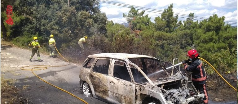 Extinción de un incendio en Zucaina