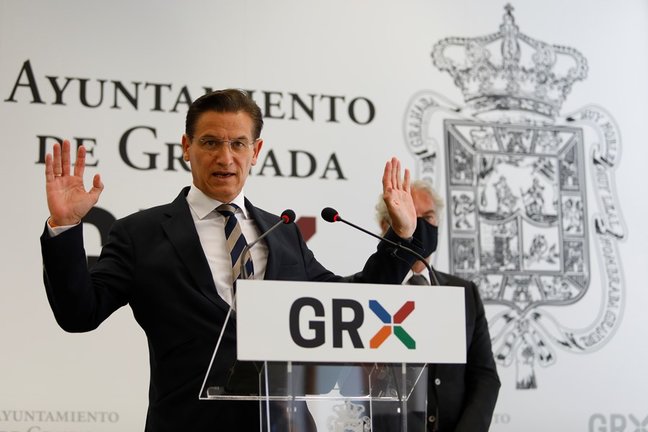 Archivo - Luis Salvador, durante su última rueda de prensa como alcalde de Granada