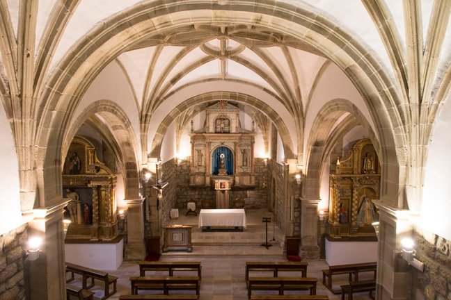 Archivo - Interior del santario de la Virgen de Valencia, en Vioño de Piélagos