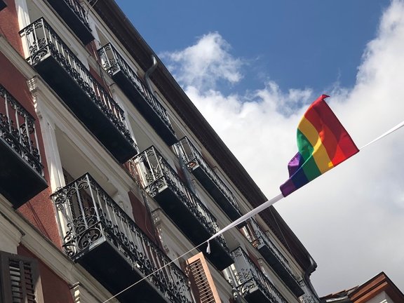 Archivo - La bandera arcoiris en la celebración del Orgullo Gay en Madrid