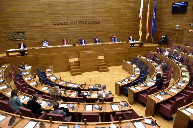 Archivo - Imagen de archivo de un pleno de Les Corts Valencianes. 