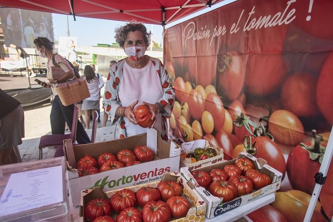 La chef Pepa Muñoz en la Feria del Tomate Antiguo de Bezana