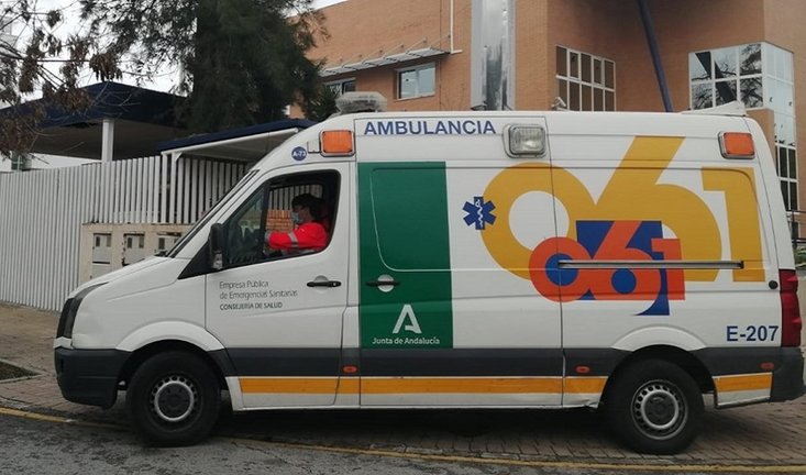 Archivo - Una ambulancia de EPES