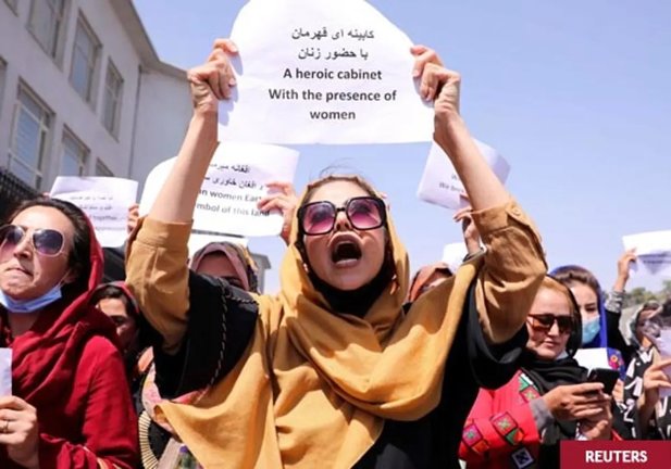 Afganistan-protestas-de-mujeres-por-las-medidas-de-los-taliban copia